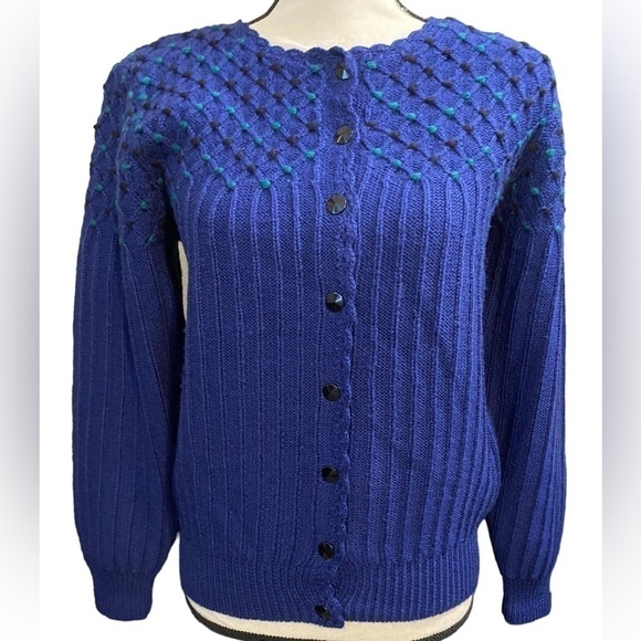 𝅺VINTAGE Herman Geist Small 100% Wool Blue Button Sweater. - Picture 1 of 10
